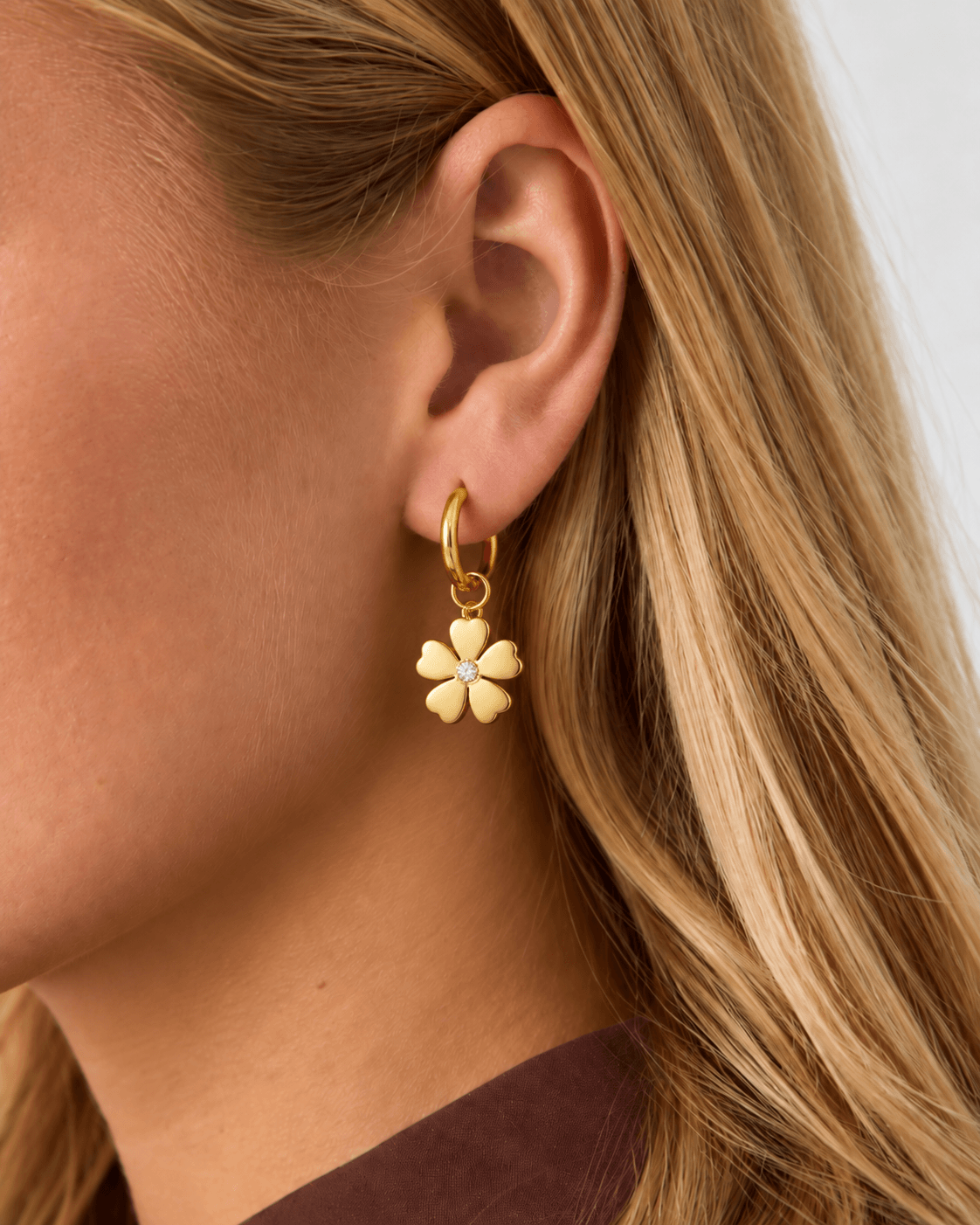 MLN - Ørering Hoop m. Blomst og simili - Guld